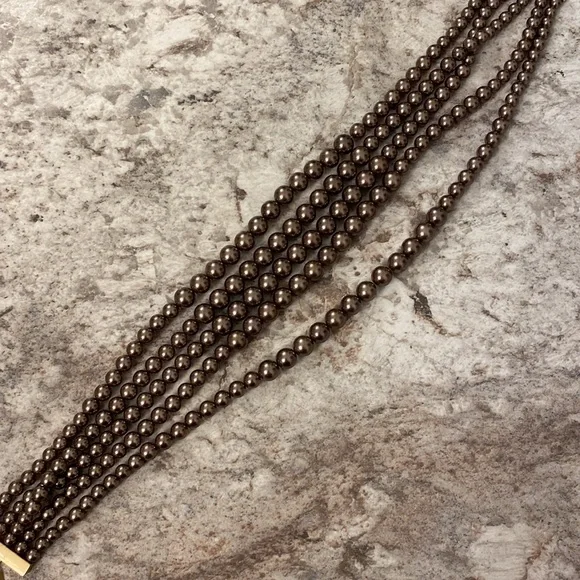 Necklaces - Picture 4 of 7